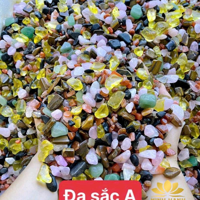 Đá vụn thạch anh ngũ sắc dùng Decor phòng. trang trí nhà ,rải móng nhà,rải chậu cây,Bể cá,Bon Sai( giá tính là -1kg )