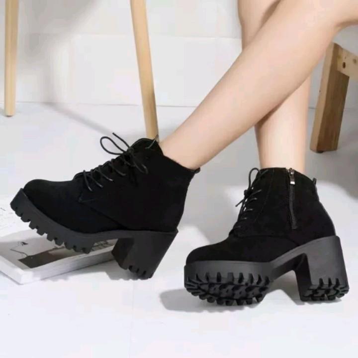 ABILO Sepatu Boots Wanita Koboy run star hike 0