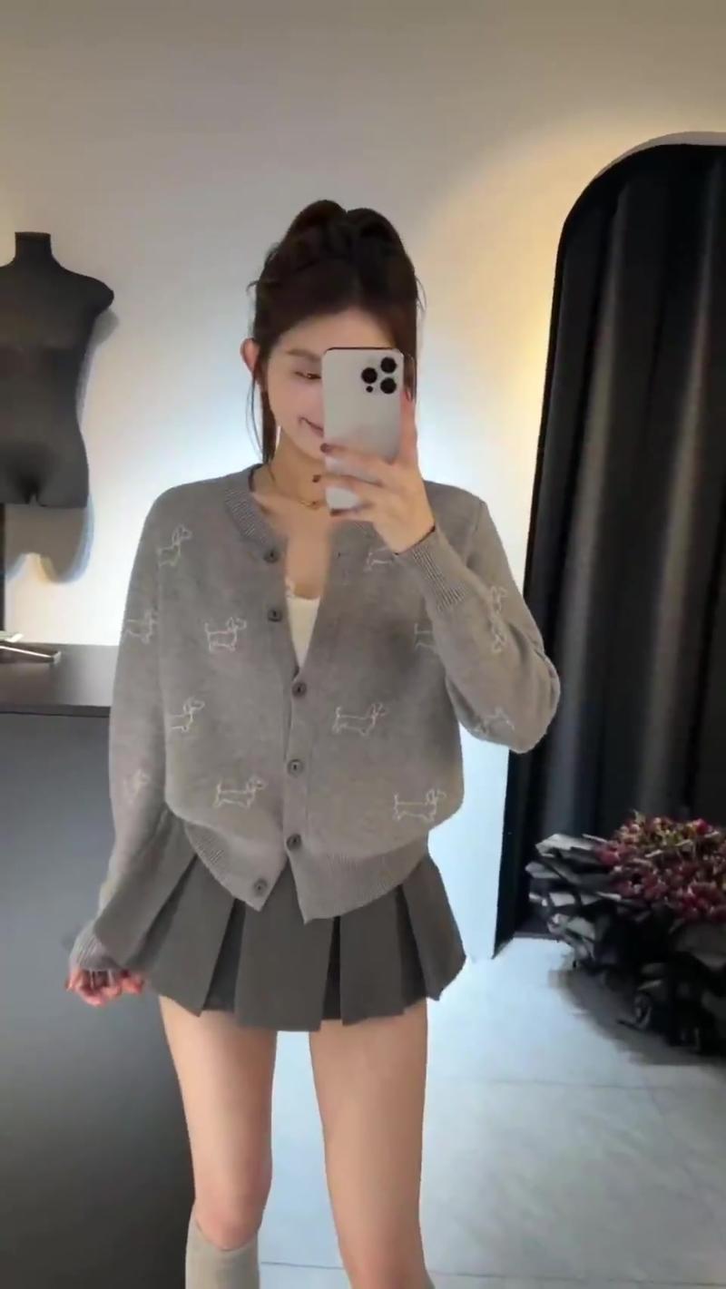 Product Introduction of Đồ Len Cashmere, Dài Tay, Trang Phục Thường Ngày Mùa Thu Và Mùa Đông, Thanh Lịch Và Gợi Cảm, Thiết Kế Mới, Dành Cho Nữ, Họa Tiết Đủ, Áo Khoác Áo Len Women Top 16