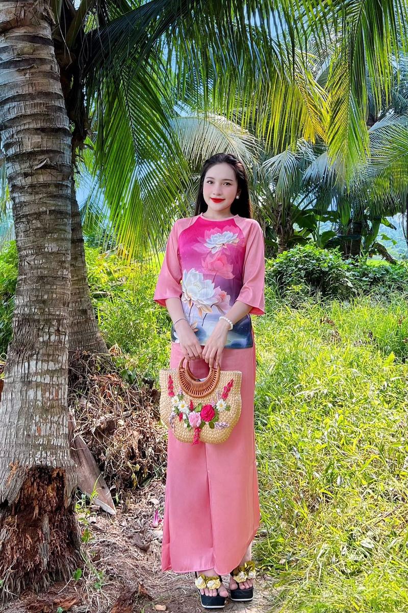 Product Introduction of Tháp phục lụa - áo tơ in hình hoa sen cc Nữ 5