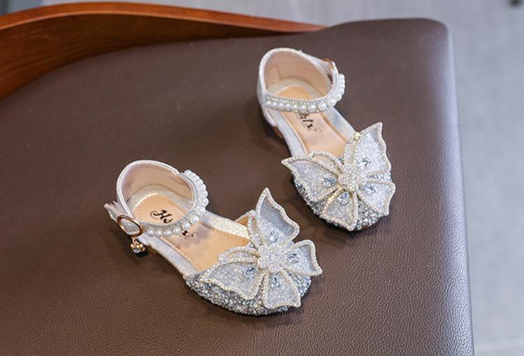 Product Introduction of 2025 Spring and Summer New Korean Style Rhinestone Soft-Soled Girls Sandals Princess Shoes Children's Shoes Girls Dance Shoes 6