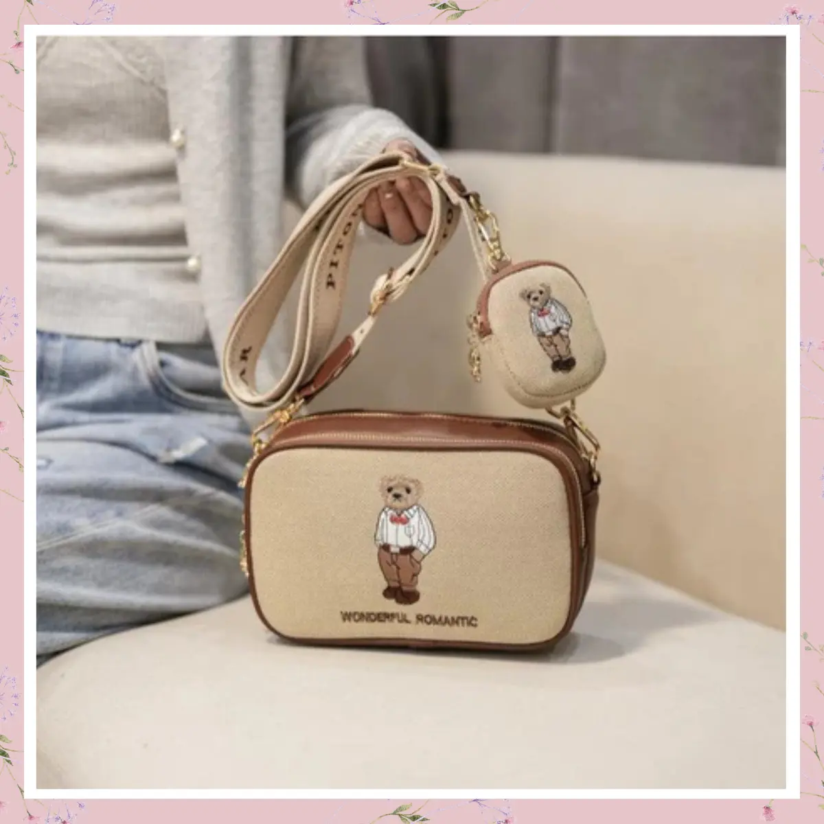 ( Sét 2 túi ví ) Túi đeo chéo nữ thời trang vải da 2 ngăn họa tiết thêu gấu K241 Bag Đeo Vai