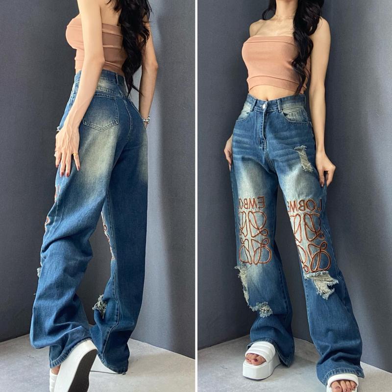 THE QUẠO - Quần Jeans Nữ Ống Rộng Dáng Dài Thêu Chữ Nâu BC234 (FORM TO)