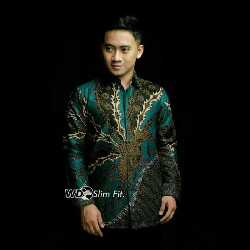 Baju batik pria lengan panjang modern - Kemeja batik pria lengan panjang - Batik pria 5
