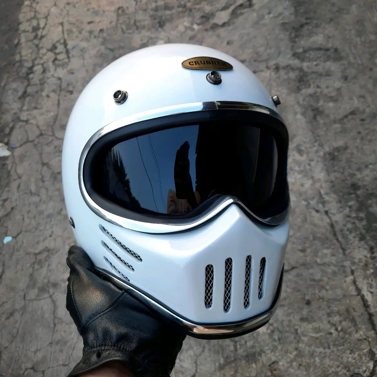 Helm Cakil M30 White Glossy include Inner Visor custom by @cruhsercustoms Helm Custom Fullface Retro Klasik