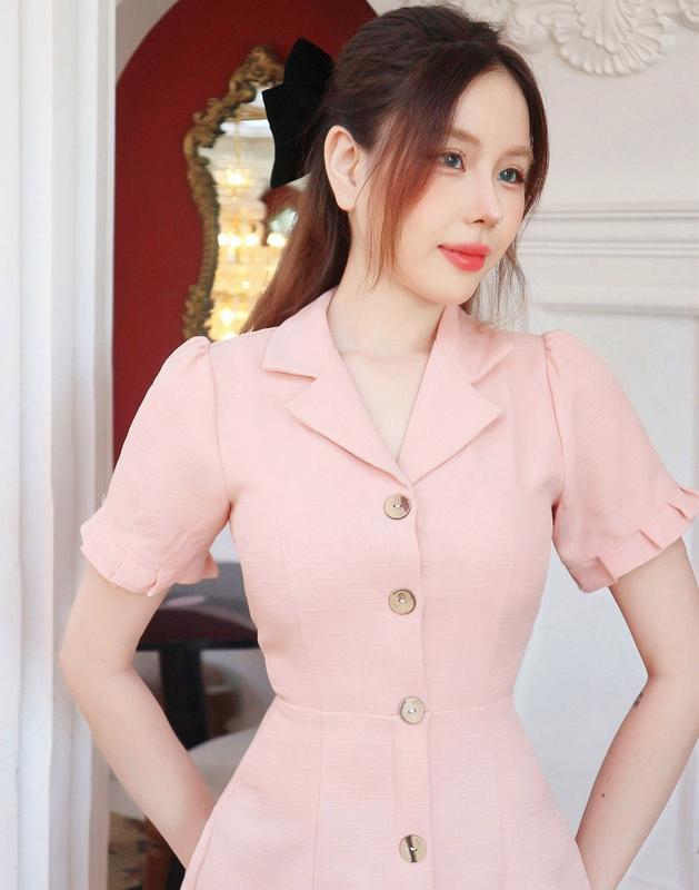 Đầm hồng cổ vest chữ a tay ngắn đẹp thanh lịch thiết kế công sở cao cấp đi làm đi tiệc eo tôn dáng Lux W Fashion