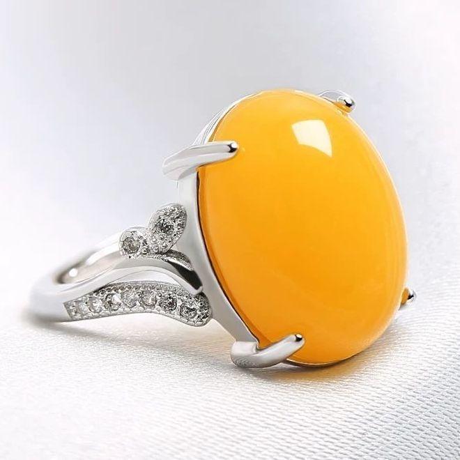 Product Introduction of Gold Inlaid Imitation Sapphire Ring for Women Luxurious Inlaid Imitation Red Green Black Yellow Agate Adjustable Ring 11