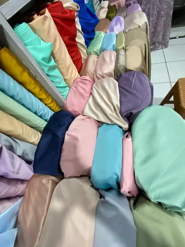 KAIN SATENROBERTO / SATIN ROBERTO CAVALI HIGHQUALITY PREMIUM ASLI, HALUS HARGA PER 0,5 M 2