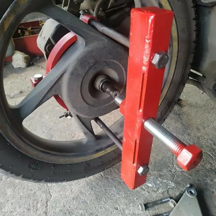 Treker Roda Belakang Matic Tromol Premium untuk Vario, Mio, dan Nex - Tire, Car