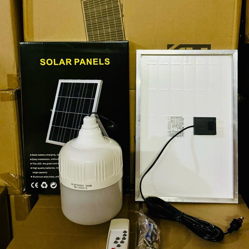 Đèn năng lượng mặt trời tròn 350W 3 chế độ màu 4