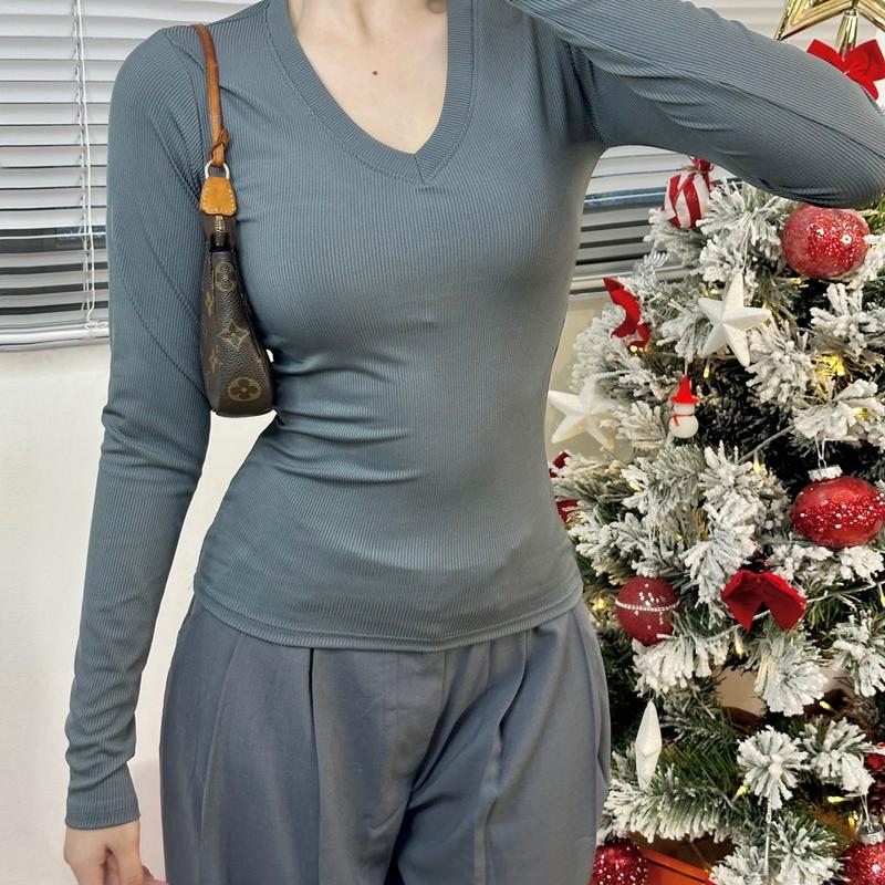 Áo Cổ Tim Nữ Tay Dài Vải Thun Gân Tăm Lạnh Mềm Mịn Mát Ôm Body Basic Women 6