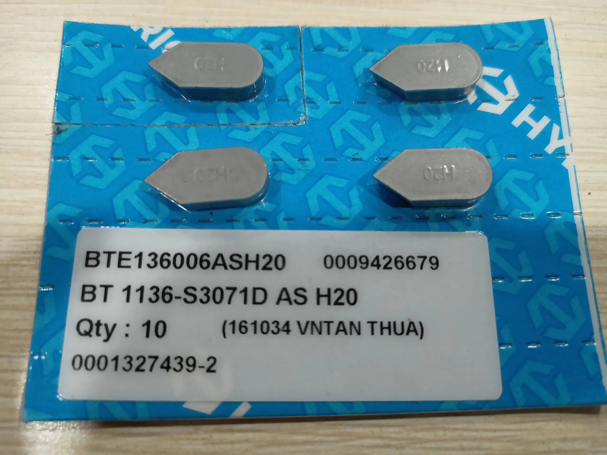 MŨI DAO TIỆN HỢP KIM SANDVIK - HYPERRION H20-E8/ HÀNG THỤY ĐIỂN/ 1 VIÊN