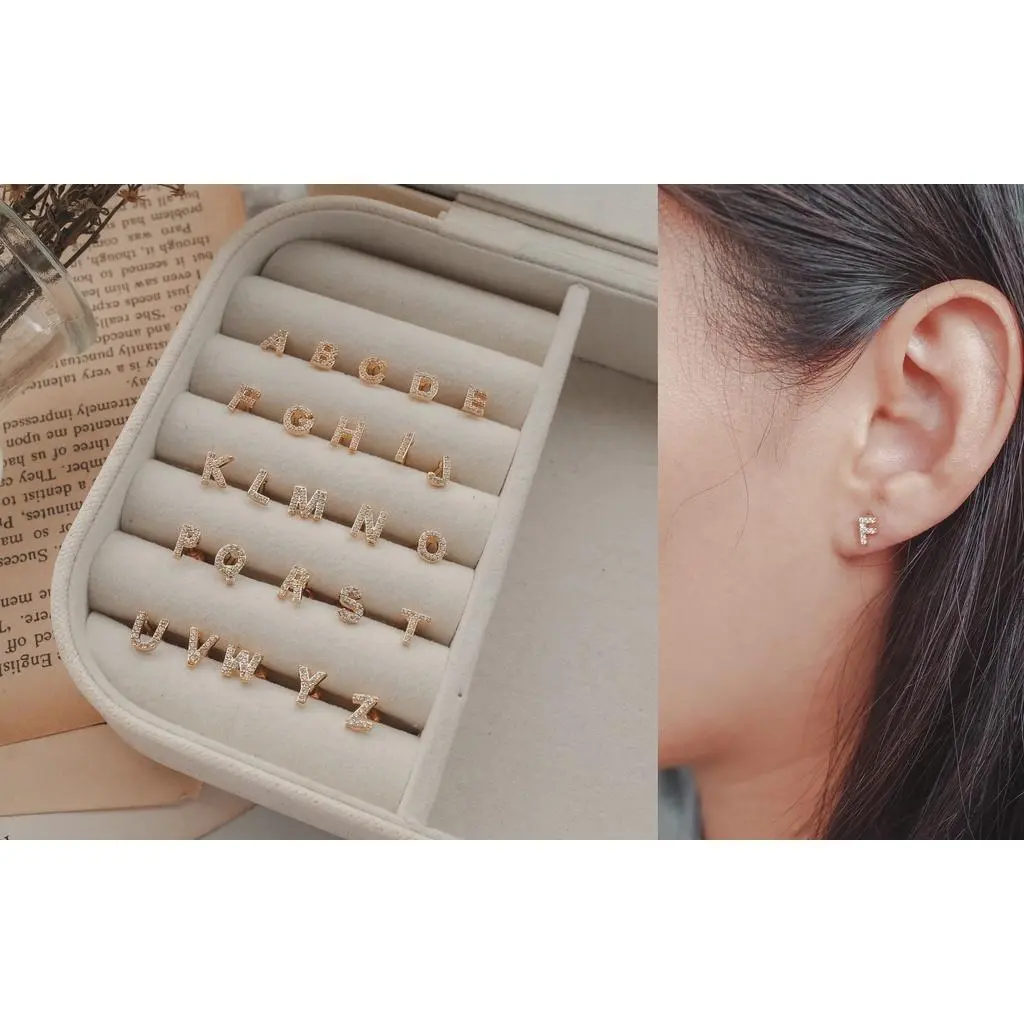 1361 / 1362 - (HARGA 1 BIJI) ANTING INISIAL HURUF TINDIKAN HELIX TRAGUS - STAINLESS STEEL
