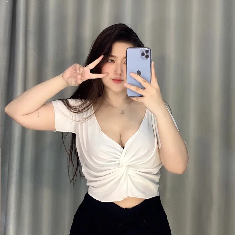 Áo kiểu xoắn giữa ngực xẻ tà nữ bigsize 4