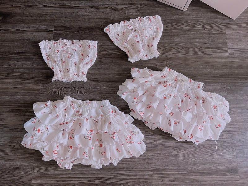 Product Introduction of Set đồ nữ đẹp áo cúp ngực mix chân váy tầng hoa nhí cup Women Top Voi Sen 2