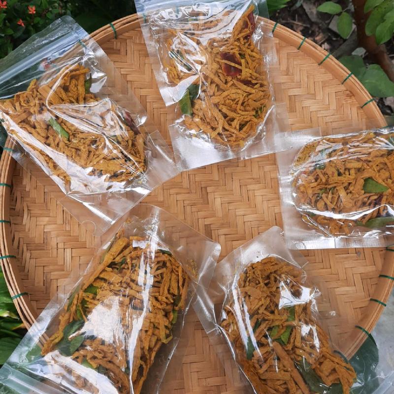 Cơm bồ 5 túi khô gà lá chanh chay ,1 túi 100g, món ăn vặt hay ăn cơm đều được, Food 0