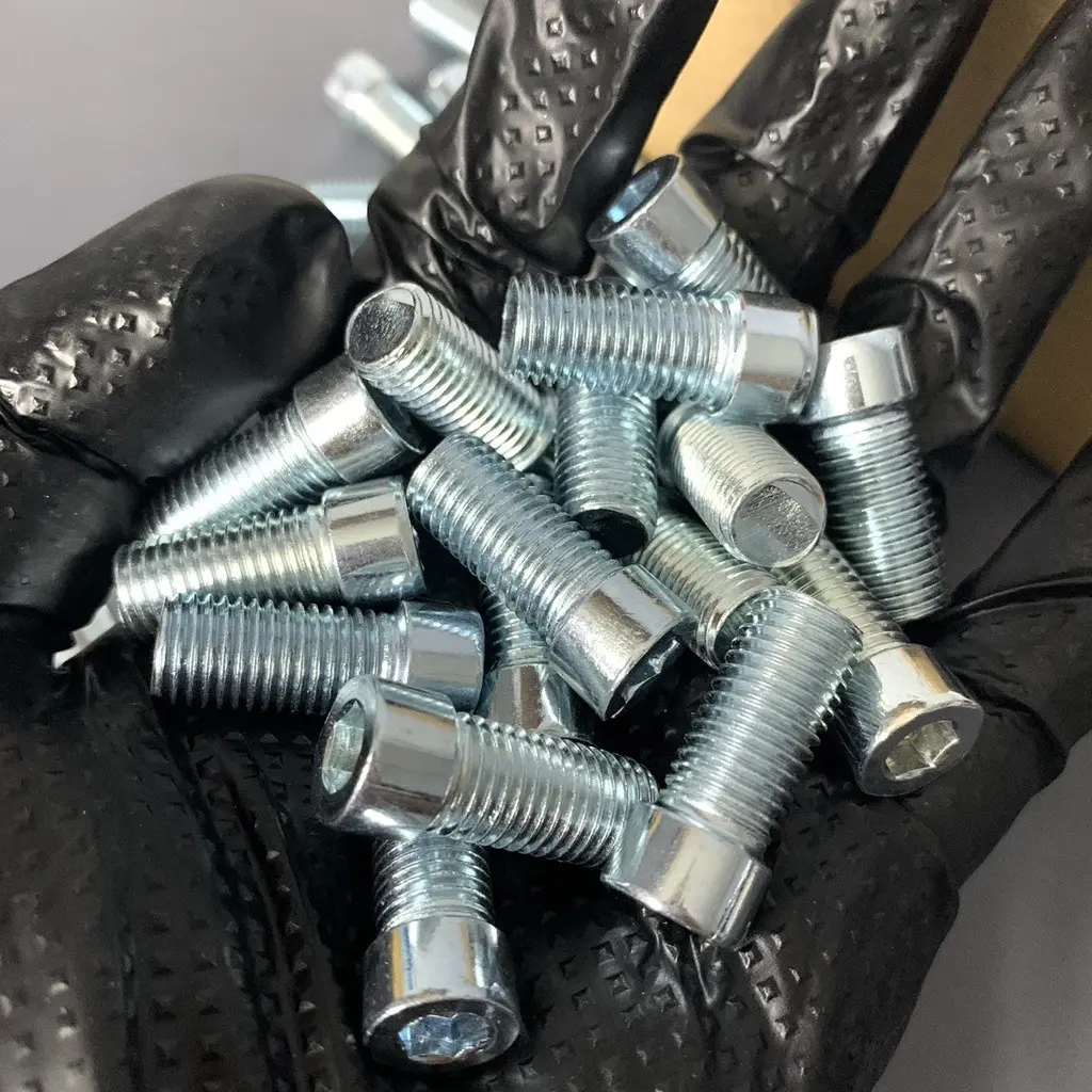 Ốc Lục giác 10 ly - ren thuận/ ngược gắn chân gương, dùng lắp kính hoặc phụ kiện khác (Giá 1 Ốc)