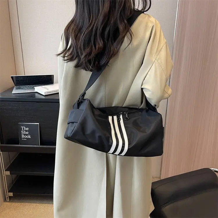 Túi Messenger Thể Thao, Ưa Nhìn Và Thường Ngày, Hàng Mới Về Mùa Hè 2023, Dung Lượng Lớn, Thích Hợp Cho Nam Và Nữ, Túi Đeo Vai, Thích Hợp Đi Du Lịch, Cùng Phong Cách Bag Đeo Chéo 5