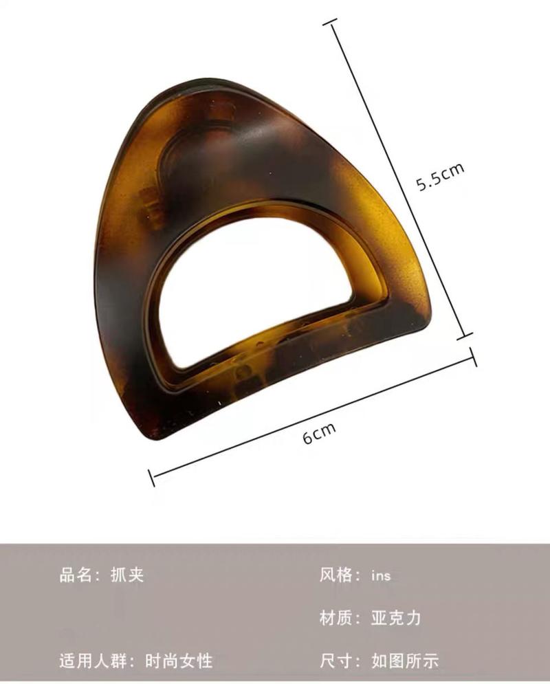 Product Introduction of 1-3 pcs 6CM Acrylic Medium Shark Clip Hollow Matte Color Hair Claw for Women Elegant Square Headwear Korean Hair Accessories for Girls 2