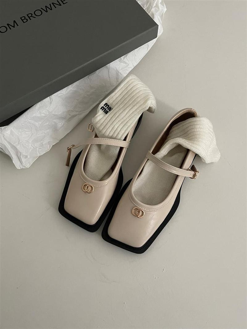 Product Introduction of French Retro Square Toe Low-Cut Mary Jane Leather Shoes 2023 Spring New Girl Soft Leather Low Heel Shoes Elegant Fashion Footwear Walking Shoes Women Comfort 7