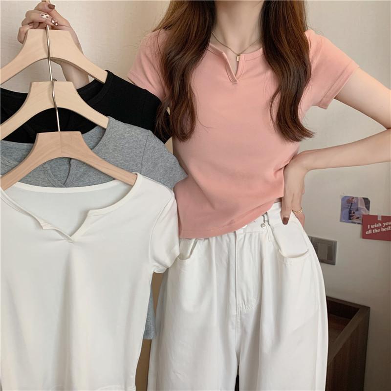 Product Introduction of Summer slim fit crop top spicy girl outfit T-shirt short sleeved plain color, comfortable and breathable, paired with jeans 3