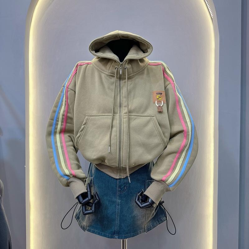 ÁO KHOÁC 3 SỌC THÊU LOGO GẤU 6 TÚI - nón to - dây kéo cao - xỏ ngón tay - size từ 38kg-65kg Nữ Jacket Women Top Nhung thông thường thường 2