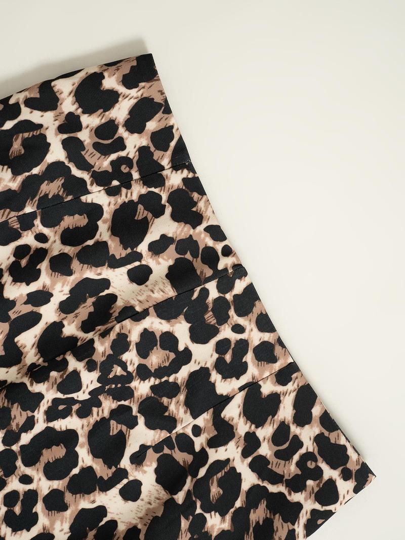 Product Introduction of Women's Leopard Print Side Split Skirt, Fashion Casual Short Skirt for Daily Outdoor Wear, Ladies Bottoms for All Seasons 7