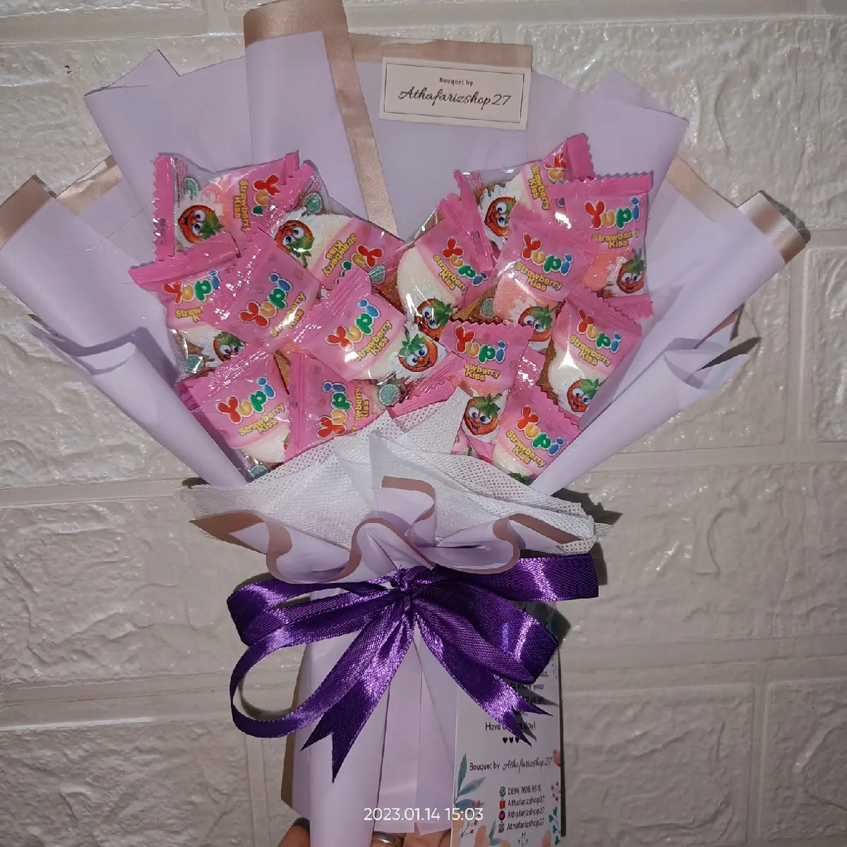 Bucket love permen yupi special valentine