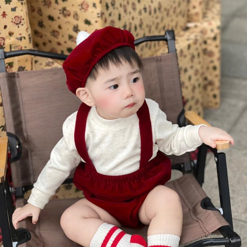  Set Bộ Yếm Dạ Kẻ Đỏ Kèm Mũ Nồi 3 Chi Tiết Cho Bé Diện Tết 6-14kg Chất Liệu Mềm Mại Ấm Áp Thoáng Khí Phù Hợp Bé Trai Bé Gái 