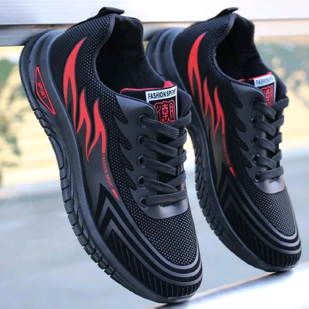 Giày nam sneaker phong cách trẻ trung năng động