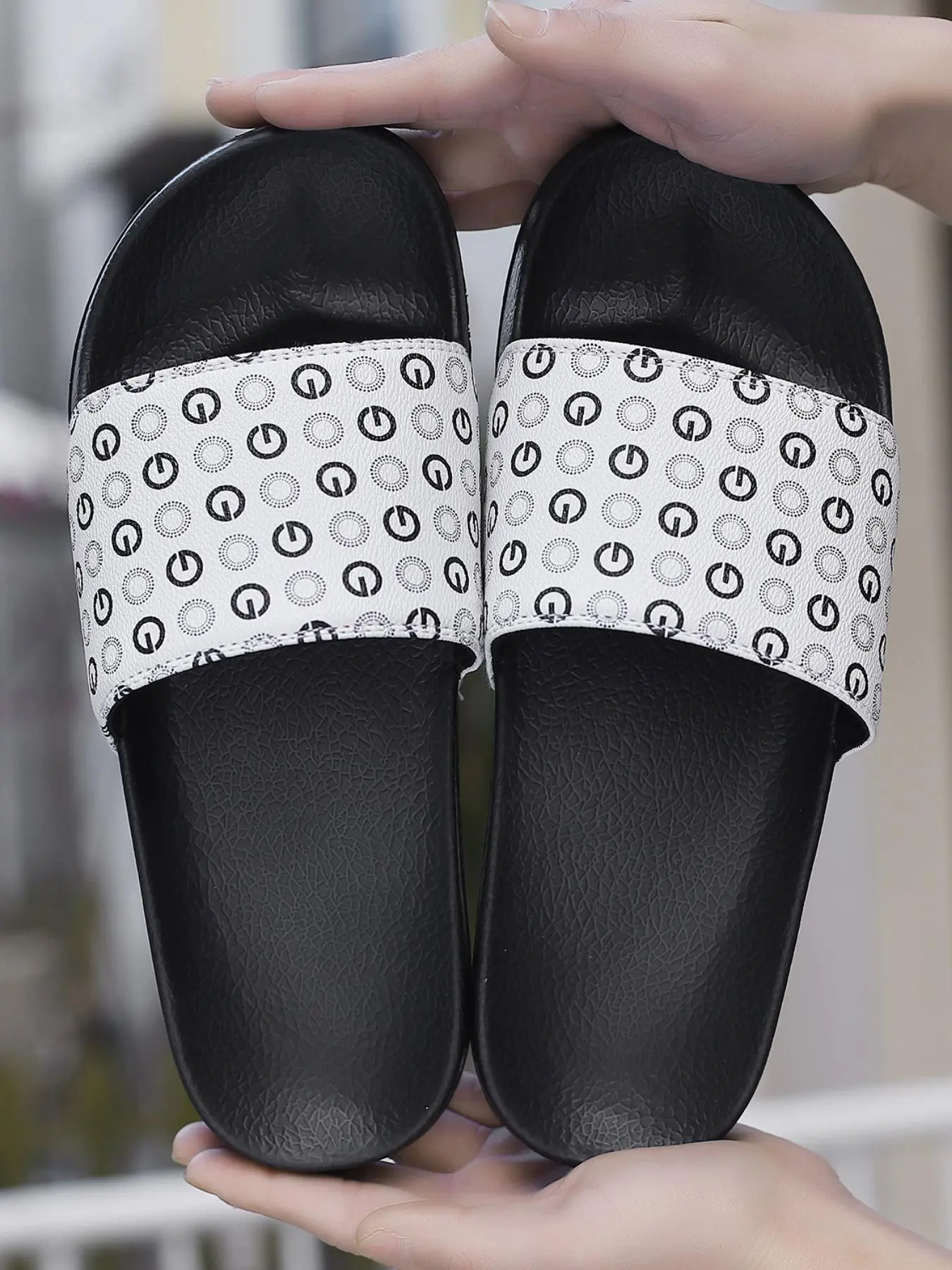Men's Fashionable Colorblock Design Slides, Casual Comfortable Breathable Non-slip Slippers, Soft Comfy Home Slippers for Indoor Outdoor Wear, Boy