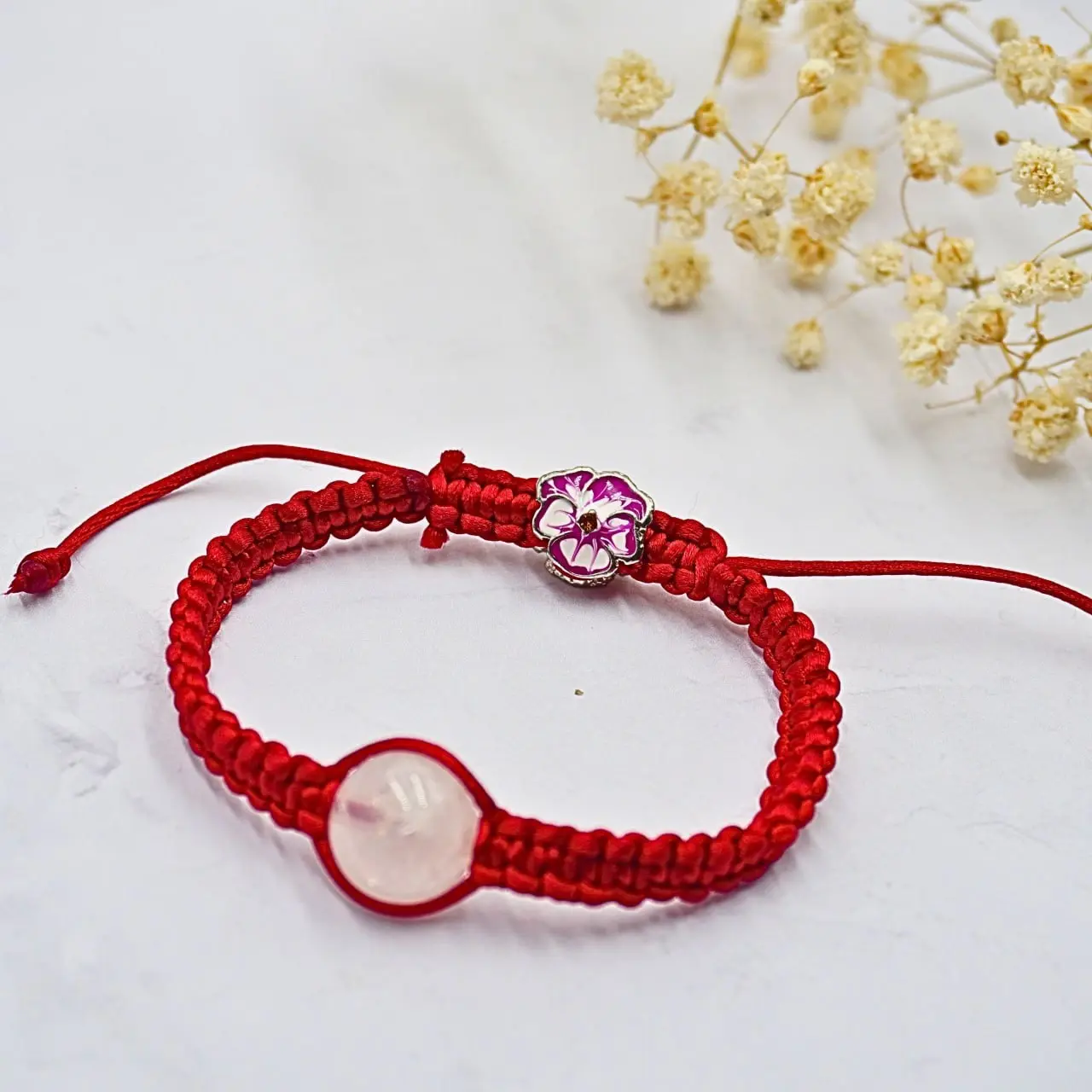 Vòng tay handmade phong thuỷ đính charm