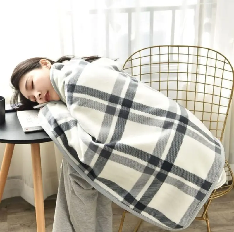 NEW Heattech Selimut Fleece Reversible Reversibel Bolak Balik Reversible Blanket PONCHO HANGAT 3