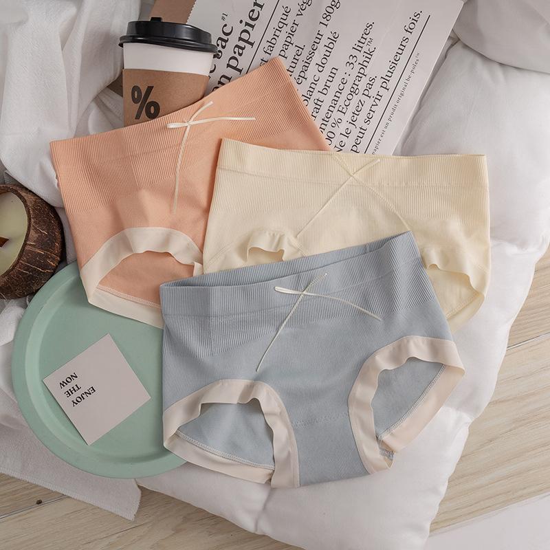 Product Introduction of Japanese Style Seamless Underwear Girl Student High Elastic Seamless and Breathable Sexy Mid Waist Hip Lift Comfort Women's Briefs 14
