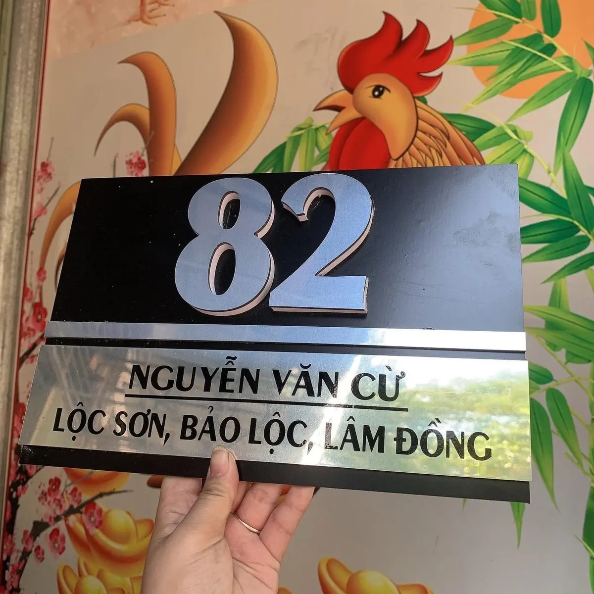 Biển Số Nhà ĐẸP Decor Nhà ( Chất liệu Alu cắt cnc chữ dán đè lên nền alu) vật liệu ngoài trời chịu mưa nắng nhiệt độ cao khắc nghiệt. Thẩm mỹ cao là điểm nhấn tô đẹp và dễ nhận diện cho ngôi nhà bạn! quà tặng Tiệc tân gia Decor Phòng Decal Đồng