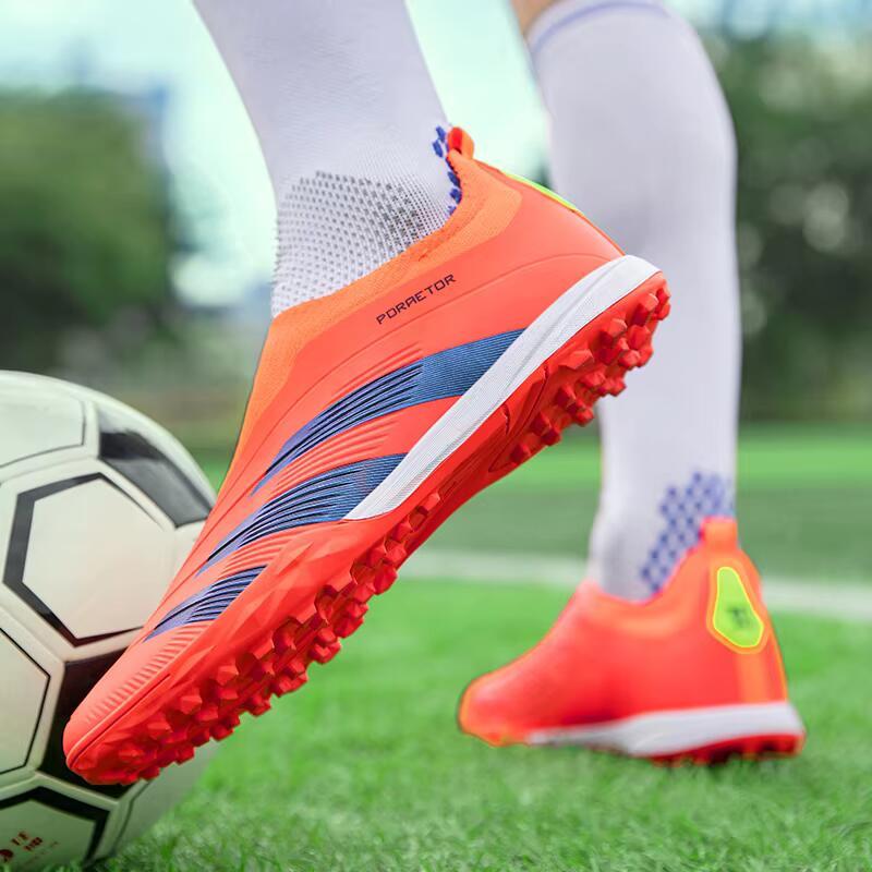 Product Introduction of Men's Turf Indoor Football Cleats High Top Breathable Soccer Shoes Outdoor Training TF 18