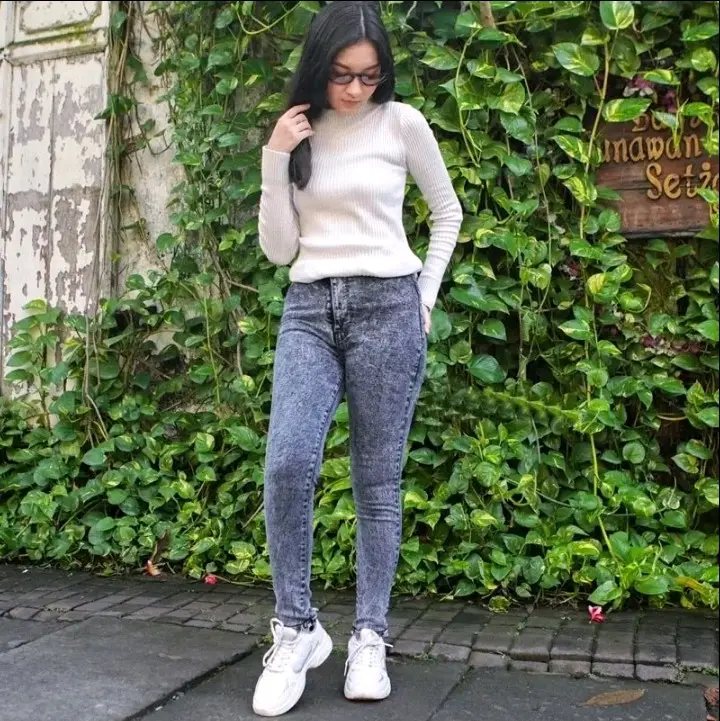Terbaru Haighwaist  Celana  Skinny Cewek  Jeans Pensil Wanita Black Snow Street Slim Fiit Santai Soft Denim  Panjang Hitam  Stretch