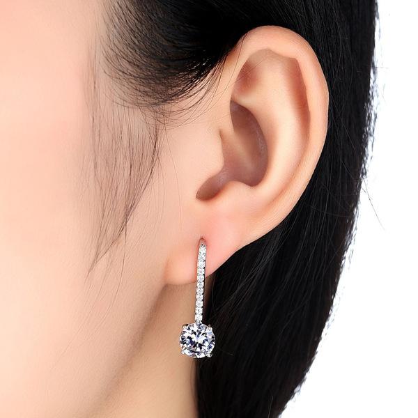 Product Introduction of Vòng Tay Mặt Dây Chuyền Zircon Rắn Mô Phỏng Vàng, Thiết Kế Mới, Dành Cho Nữ, Giá Cả Phải Chăng, Phong Cách Sang Trọng, Vòng Tay Khí Chất Duyên Dáng, Thích Hợp Cho Châu Âu Và Châu Mỹ Xuyên Biên Giới 2