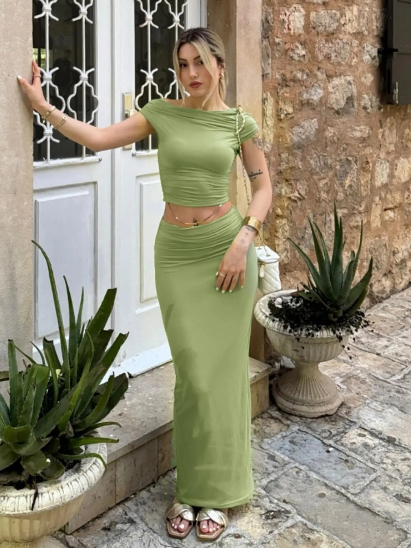 Women's Solid Color Crop Top & Skirt Two-piece Set, Fashion Casual Top & Skirt for Daily Outdoor Wear, Ladies Clothes for Summer