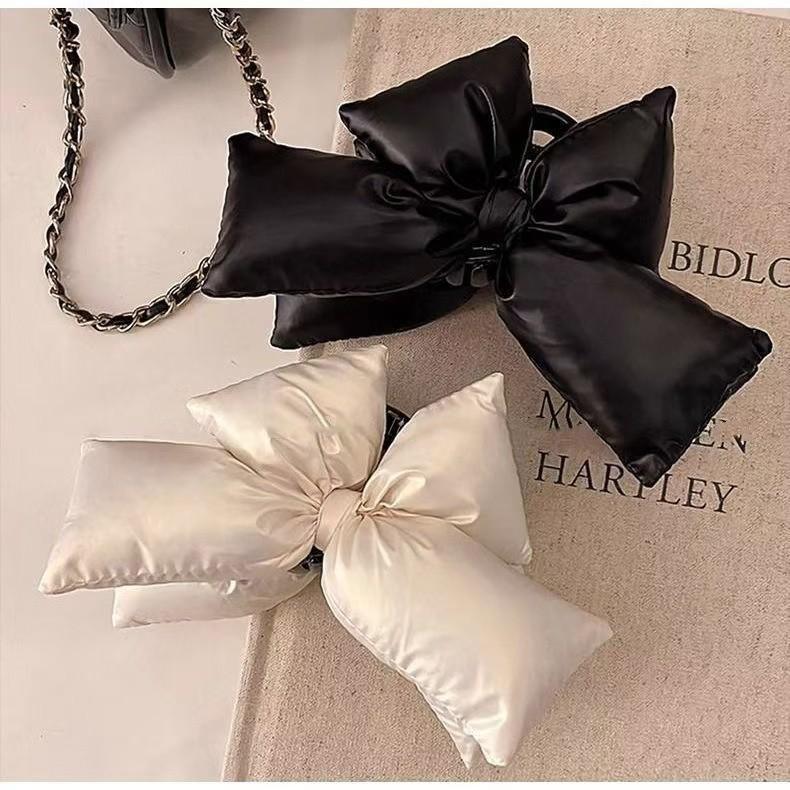 Kẹp Nơ Bướm Đầy Bông Ba Chiều Sáng Bóng Với độ phồng tóc Lớn Và Nhiều Kẹp Tóc Dành Cho Nữ Ở Phía Sau Của Đầu Kẹp Hàm Cá Mập Cao Cấp Hàn Quốc 2024 Hàng Mới Về Women Cua