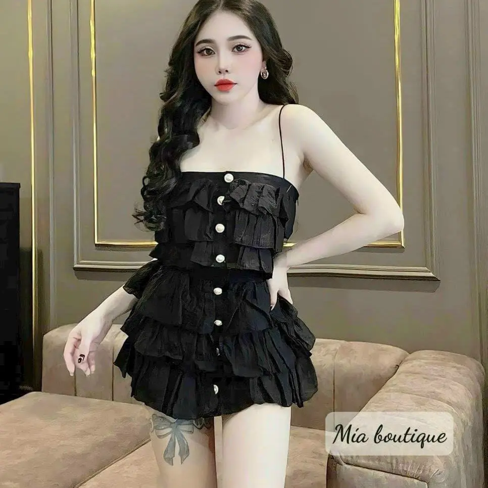 SET CHÂN VÁY BÈO CÓ LÓT KÈM ÁO HAI DÂY BÈO ĐÍNH CƯỜM XINH XẮN