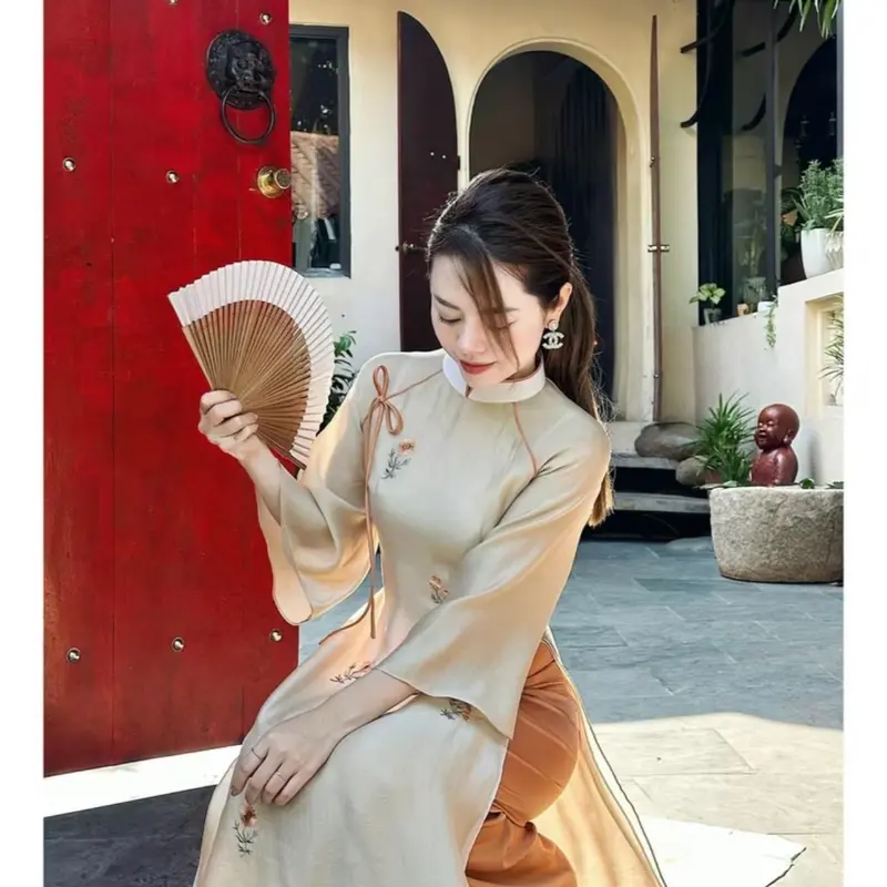 Áo Dài Chi Giao tơ crep, thêu cao cấp 4 tà 5