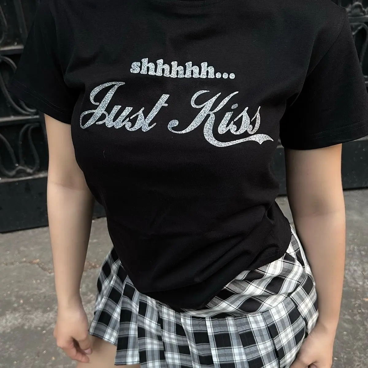 (TR) Áo Babytee Just Kiss in kim tuyến Đen, 100% cotton 250gm