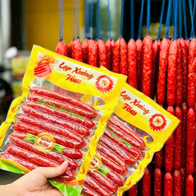 1kg lạp xưởng Tôm Sóc Trăng.