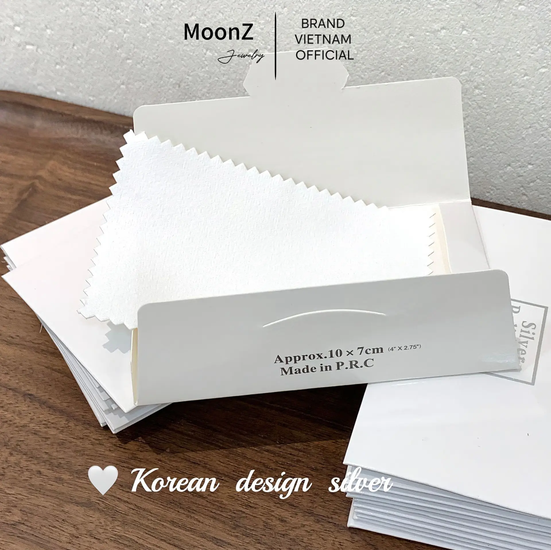 Khăn lau bạc đánh bóng, làm sạch trang sức vàng bạc chuyên dụng MoonZ | M33