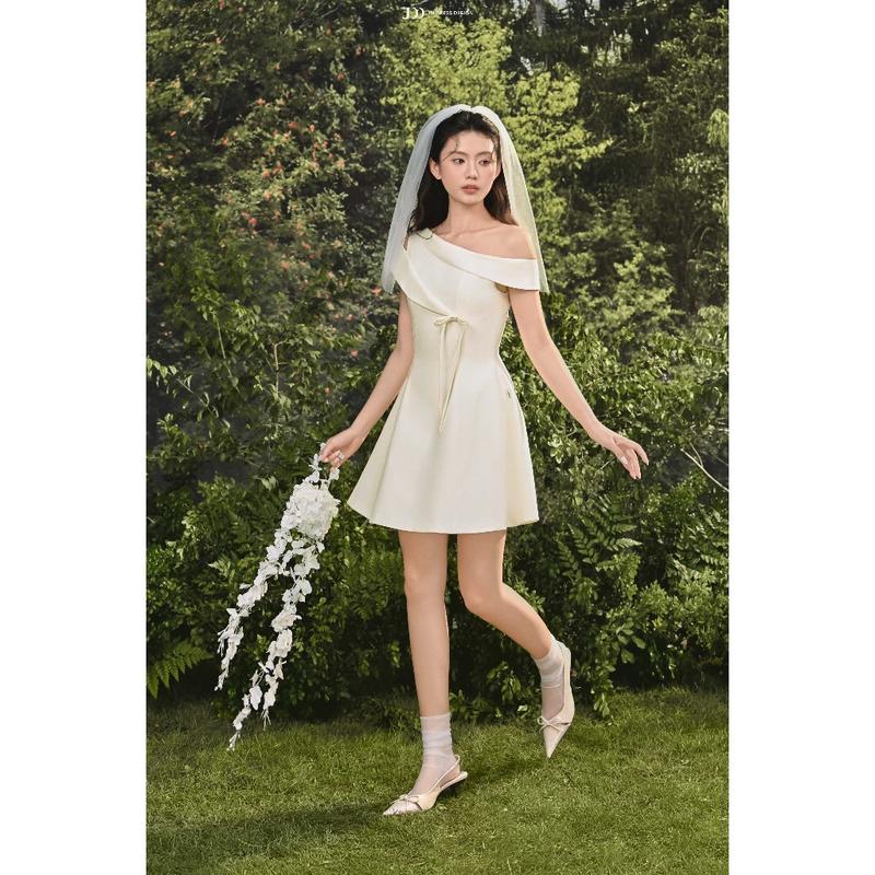 Đầm Lệch Vai Chân Đổ 1S60.2508K – Váy Ngắn Dự Tiệc, Đi Chơi, Đi Làm – Phong Cách Modern Romantic Thiết Kế Bởi JM Dress Design