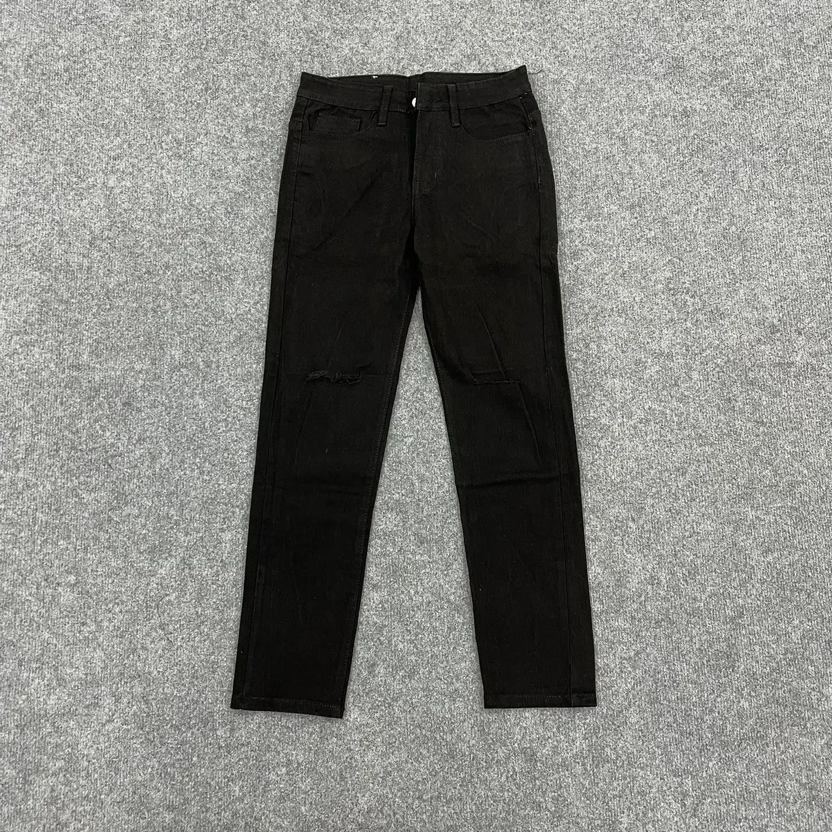 Quần Jean Nam 50 Đen Rách Gối Cao Cấp Menswear