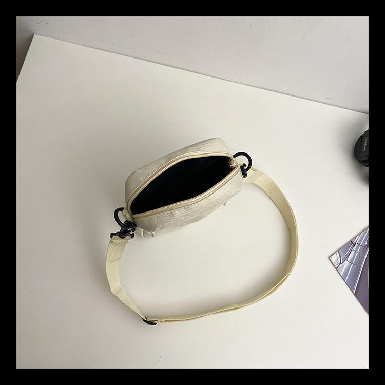 Product Introduction of túi Messenger Dành Cho Nam Giới, Thương Hiệu Thời Trang Mới 2024, Phong Cách Thường Ngày Và Đơn Giản, Túi Đựng Điện Thoại Di Động Túi Đeo Vai Nhỏ Thích Hợp Cho Nam Giới, Phong Cách Ins, Ba Lô, Túi Đeo Vai Nữ 6