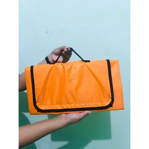 Tikar Lipat Anti Air Serbaa untuk Camping & Piknik