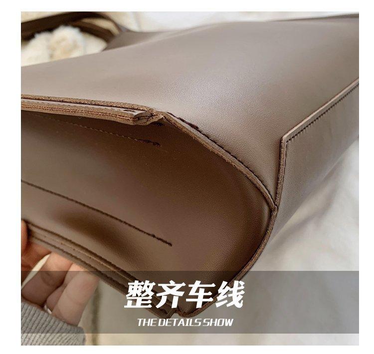 Product Introduction of One bag on the shoulder, retro-large tote bag of women, fashionable bag 5